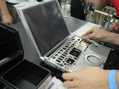 學(xué)生參觀松下工廠游記 動手組裝體驗(yàn)與計(jì)算機(jī)網(wǎng)絡(luò)科技的融合